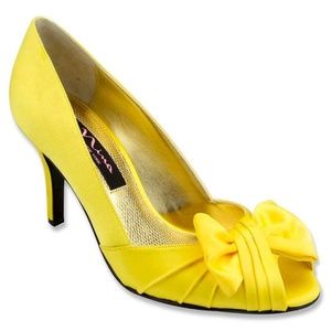 Nina "Forbes" Pumps in Canary Luster